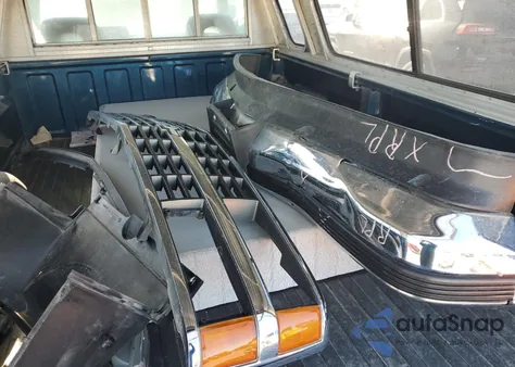 1992 Chevrolet Gmt-400 C1500 из США, поврежденный, VIN 1GCEC14Z3NE179138